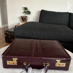 NWT LA SALLE Leather Burgandy Brief Case